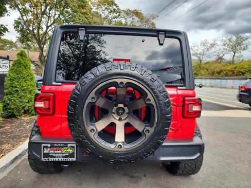 Used 2019 Jeep Wrangler Unlimited Sahara AWD/4WD image 10