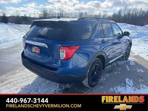 Used 2022 Ford Explorer XLT image 9