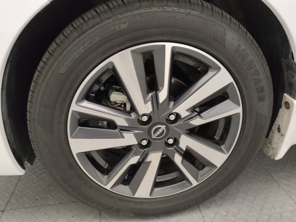 Used 2024 Nissan Versa S w/ S Plus Package FWD image 31