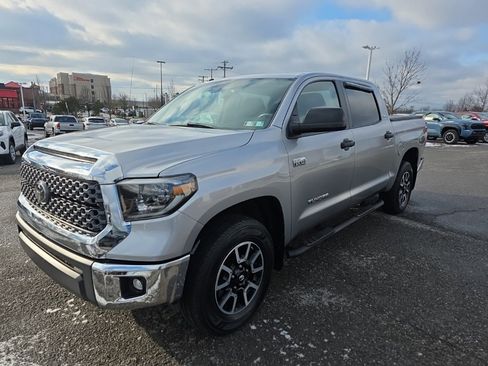 Certified 2019 Toyota Tundra SR5 image 3