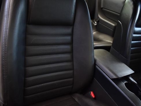 Used 2006 Ford Mustang GT Premium image 29