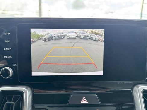 Used 2023 Kia Sorento S w/ Panoramic Sunroof Package AWD/4WD image 24