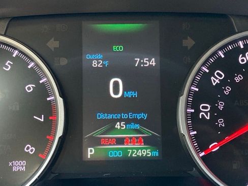 Used 2021 Toyota RAV4 LE FWD image 15