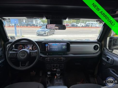 Used 2025 Jeep Wrangler Unlimited Sport AWD/4WD image 10