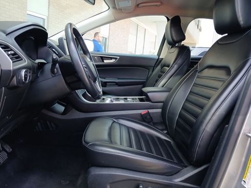Used 2023 Ford Edge SEL image 11
