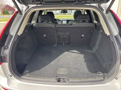 Used 2025 Volvo XC60 B5 Plus w/ Climate Package AWD/4WD image 11