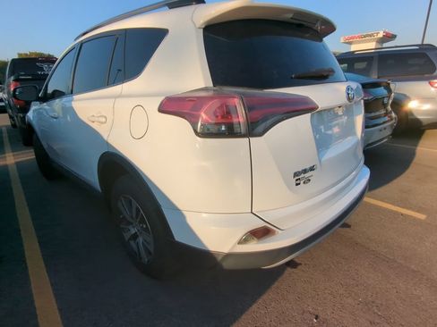 Used 2017 Toyota RAV4 XLE FWD image 4