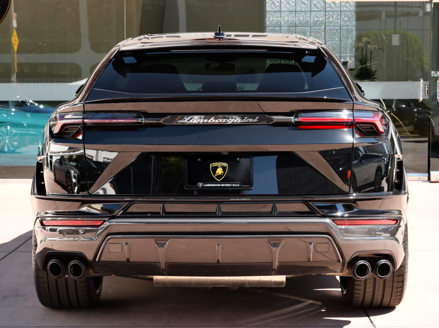 Used 2024 Lamborghini Urus Performante AWD/4WD image 4