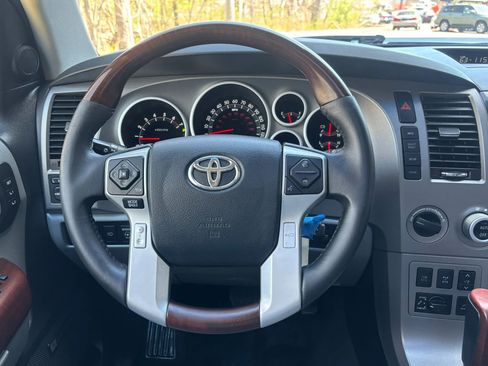 Used 2014 Toyota Sequoia Platinum AWD/4WD image 32