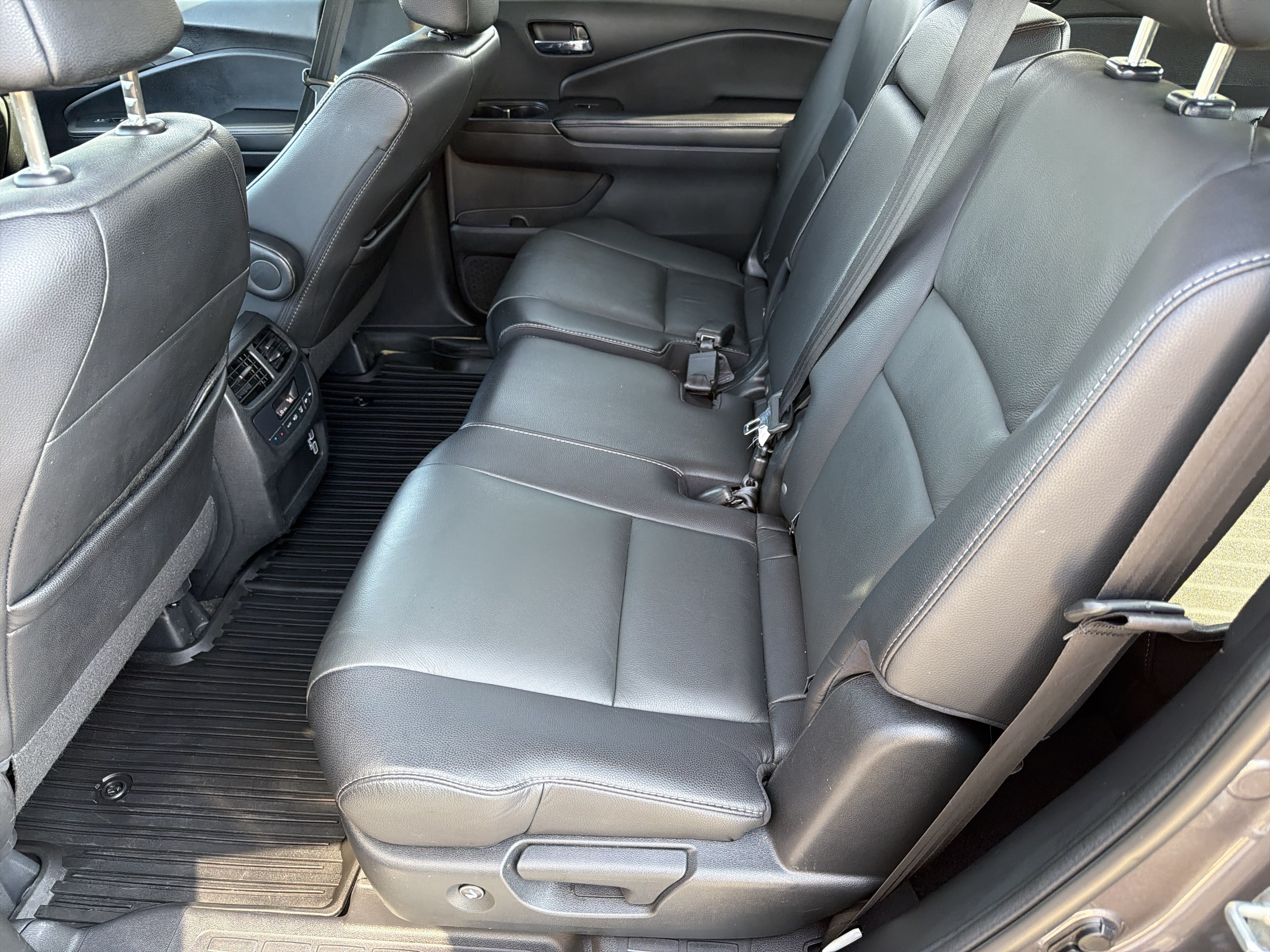 Used 2021 Honda Pilot Special Edition image 18