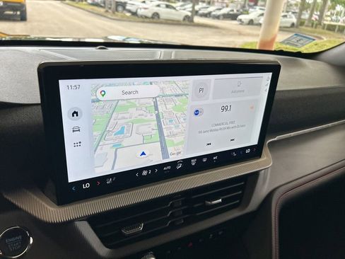 Used 2025 Ford Explorer ST-Line image 7