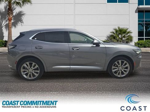 Certified 2022 Buick Envision Avenir w/ Technology Package II FWD image 5