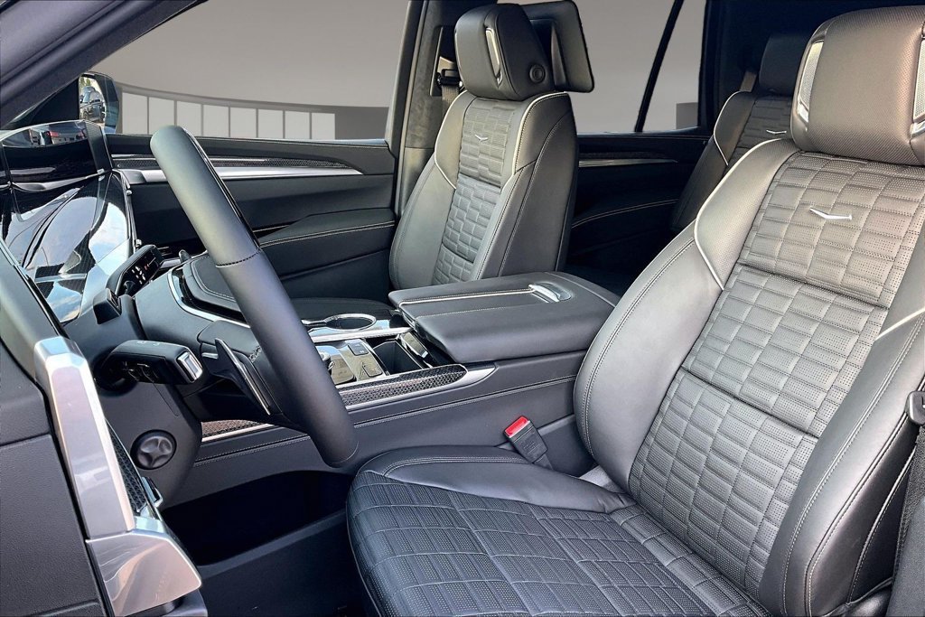New 2026 Cadillac Escalade V AWD/4WD image 9