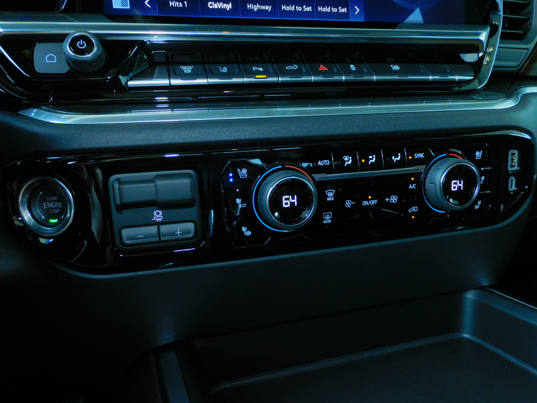 New 2026 Chevrolet Silverado 2500 High Country w/ High Country Premium Package AWD/4WD image 6