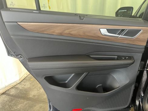 New 2026 Volkswagen Atlas SE image 21