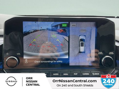 Used 2025 Nissan Pathfinder SL w/ Black Appearance Package FWD image 24