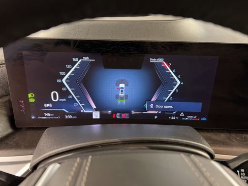 Used 2023 BMW X7 xDrive40i w/ Premium Package image 21