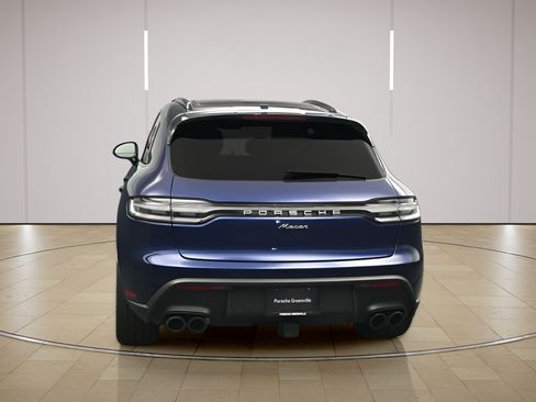 Certified 2025 Porsche Macan AWD/4WD image 25