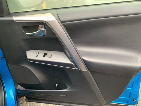 Used 2017 Toyota RAV4 XLE image 19