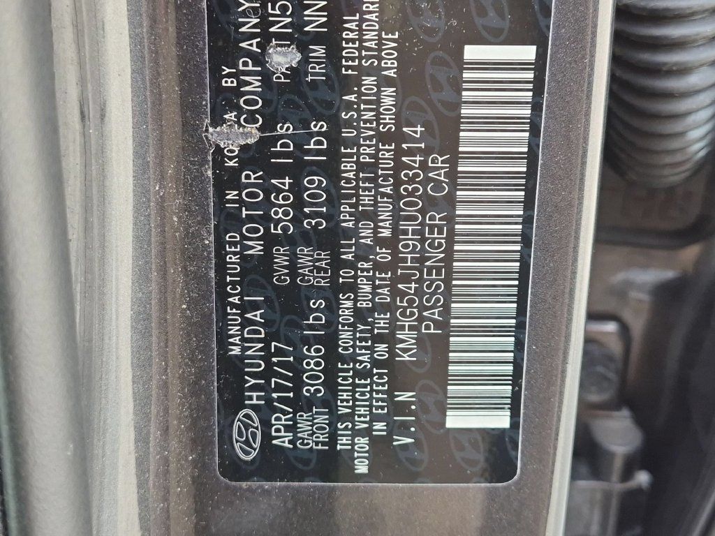 Used 2017 Genesis G90 5.0 Ultimate AWD/4WD image 34