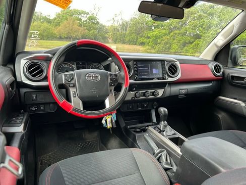 Used 2023 Toyota Tacoma SR5 RWD image 12