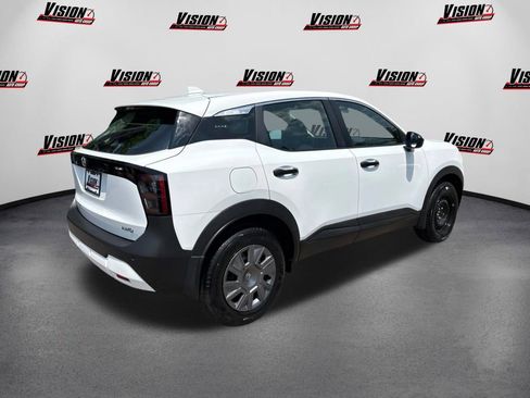 Certified 2025 Nissan Kicks S image 5