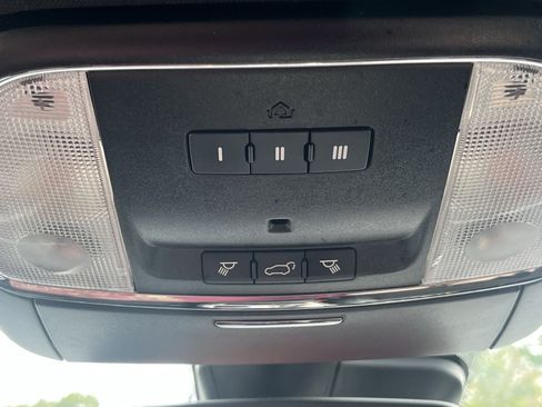 Used 2021 Jeep Grand Cherokee Laredo X RWD image 25
