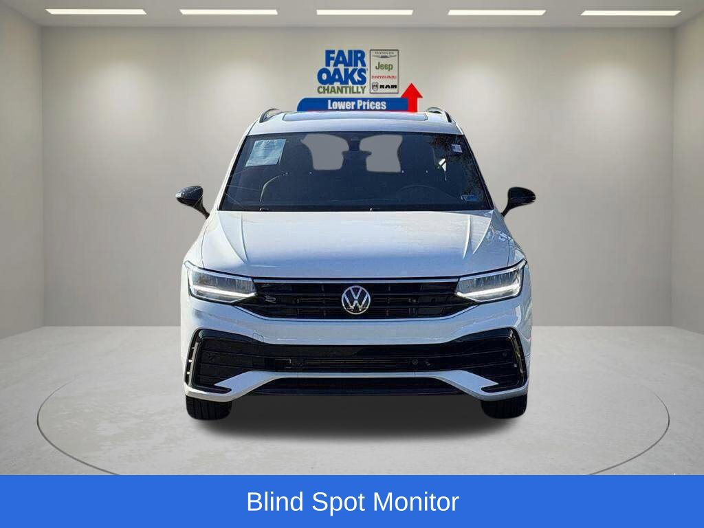 Used 2022 Volkswagen Tiguan SE R-Line FWD image 4