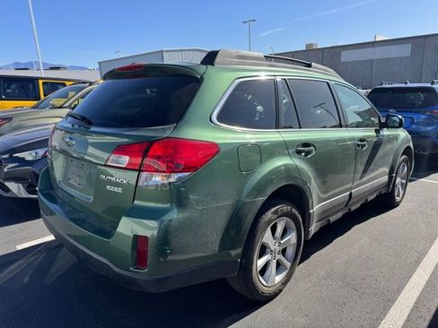 Used 2013 Subaru Outback 2.5i Premium w/ All-Weather Pkg image 3