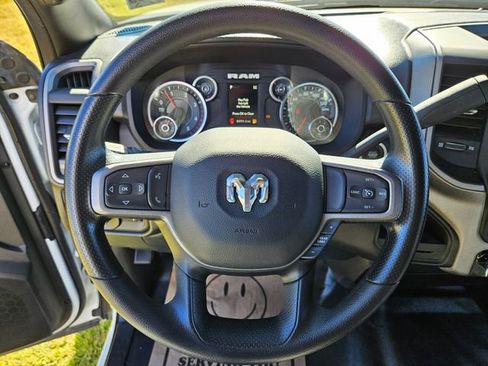 Used 2024 RAM 5500 Tradesman w/ Chrome Appearance Group image 24