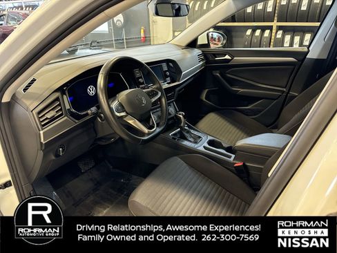 Used 2024 Volkswagen Jetta S image 4