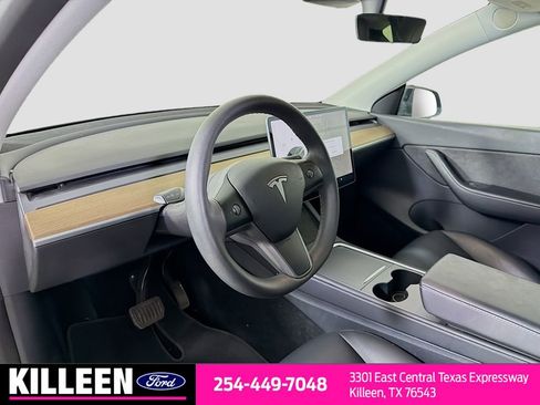 Used 2021 Tesla Model Y Long Range image 10