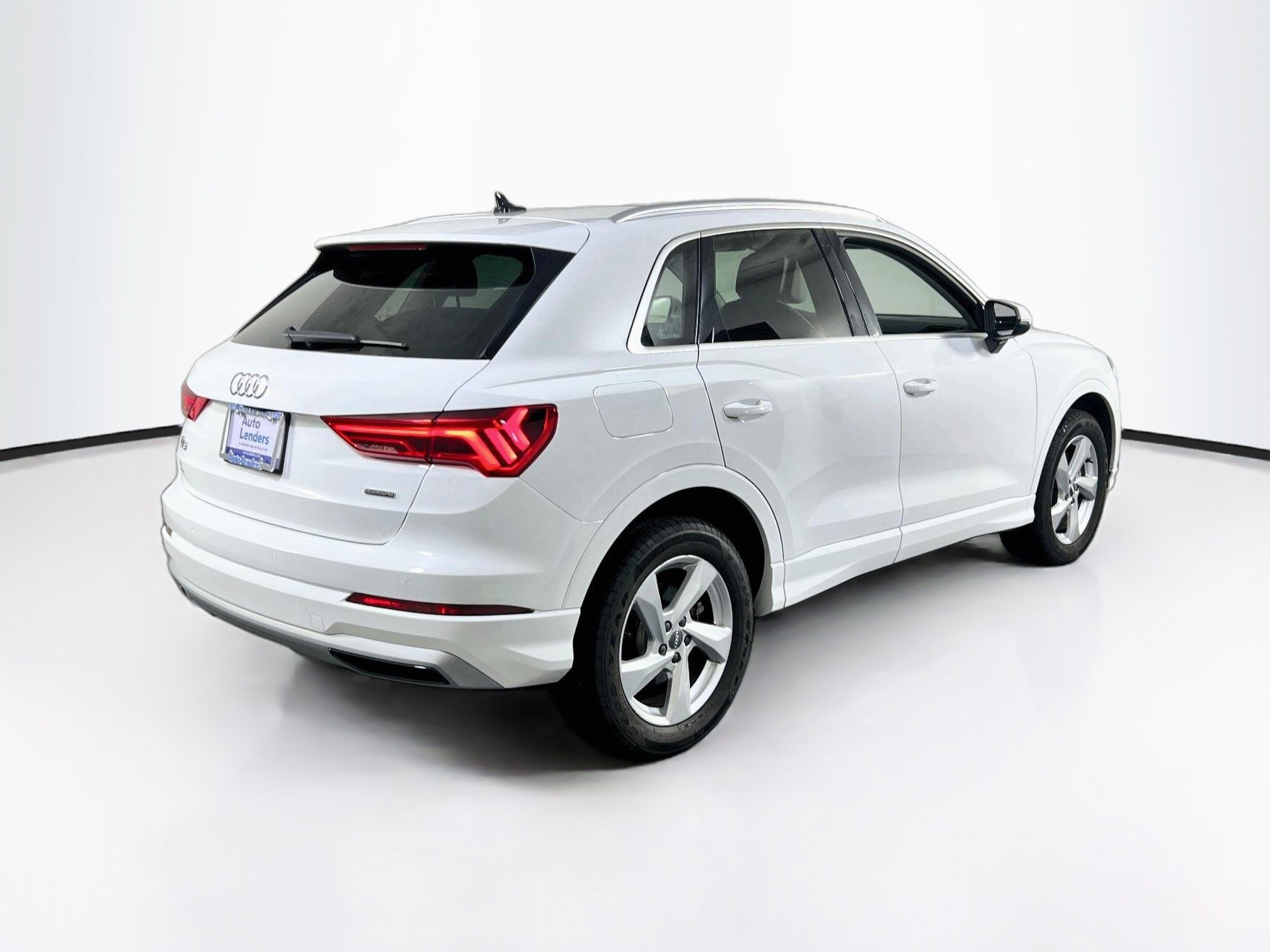 Used 2020 Audi Q3 2.0T Premium Plus w/ Premium Plus Package AWD/4WD image 5