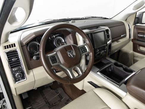 Used 2015 RAM 1500 Laramie w/ Convenience Group image 13