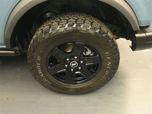 Certified 2022 Ford Bronco Black Diamond image 9