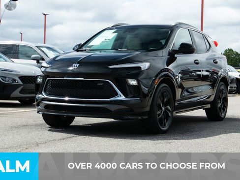 Used 2024 Buick Encore GX Sport Touring image 3