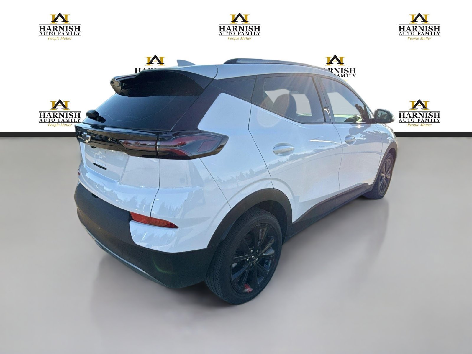 Used 2023 Chevrolet Bolt EUV LT w/ Redline Edition FWD image 5