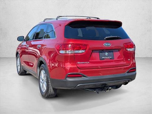 Used 2017 Kia Sorento AWD image 8