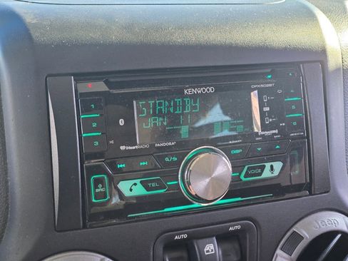 Used 2015 Jeep Wrangler Sport w/ Quick Order Package 24S image 15