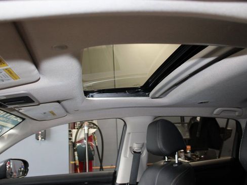 Used 2023 Honda HR-V EX-L image 39