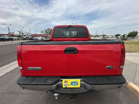 Used 2005 Ford F250 Lariat image 3
