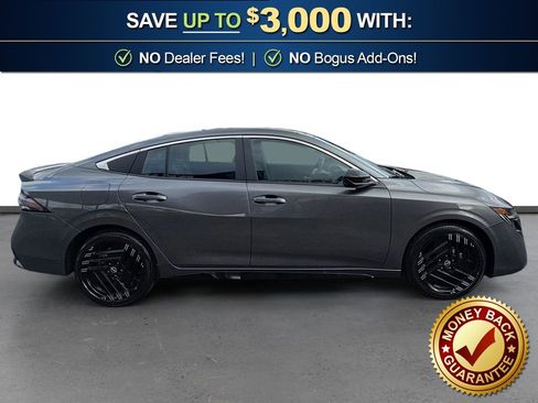 Used 2026 Nissan Sentra SR w/ Floor Mat Package image 8