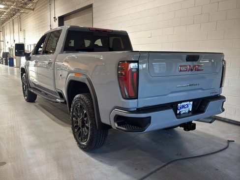 Certified 2024 GMC Sierra 2500 AT4 w/ AT4 Premium Plus Package image 3