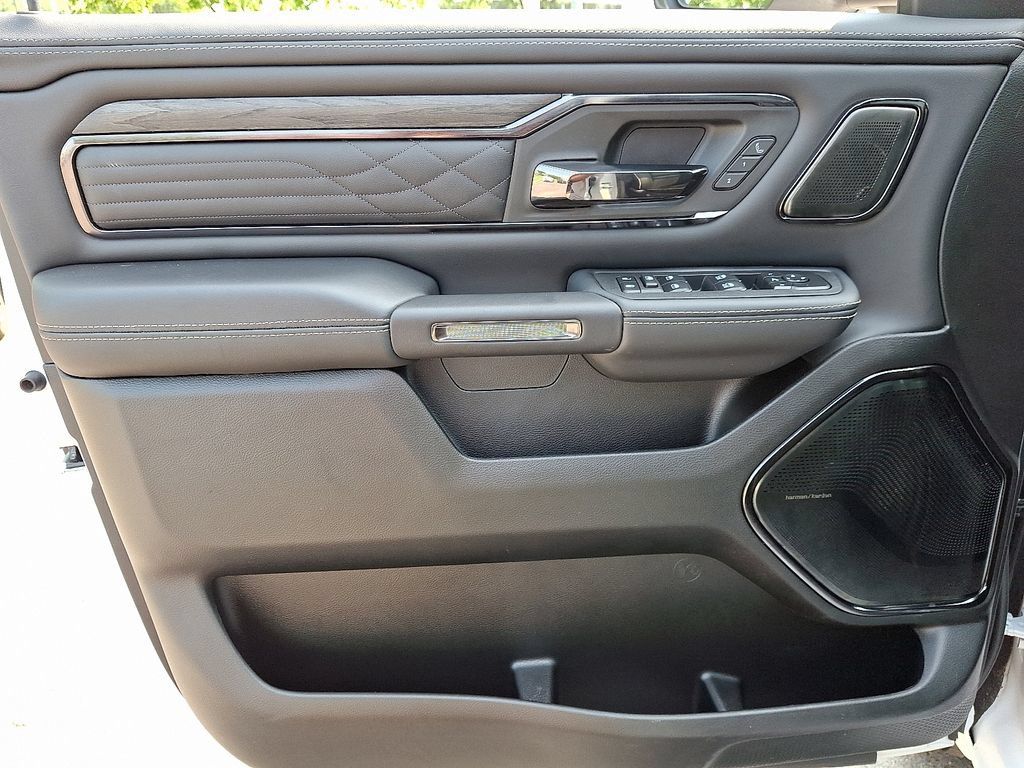 Used 2026 RAM 1500 Limited AWD/4WD image 13