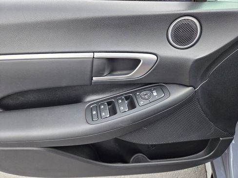 Used 2025 Hyundai Sonata SEL FWD image 17