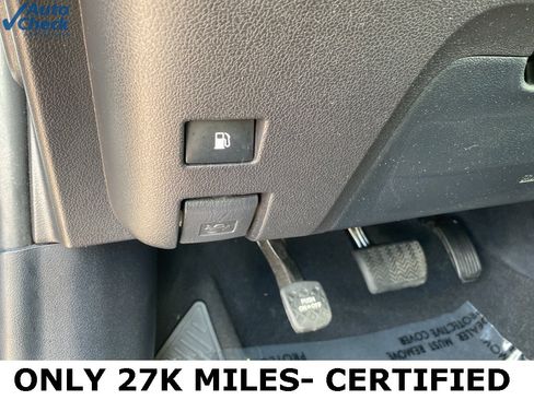 Used 2020 Toyota Prius XLE w/ Advanced Technology Package image 37