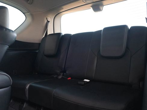 Used 2018 INFINITI QX80 4WD w/ Deluxe Technology Package image 26