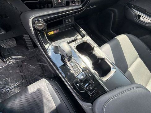 Certified 2025 Lexus NX 250 FWD w/ Towing Package (2000 Lbs) image 21