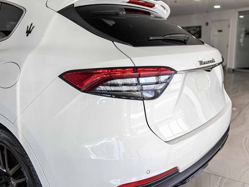 Used 2024 Maserati Levante Modena Ultima image 14