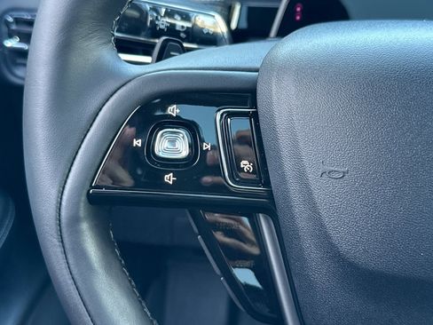 New 2025 Lincoln Corsair Reserve w/ Equipment Group 202A image 24